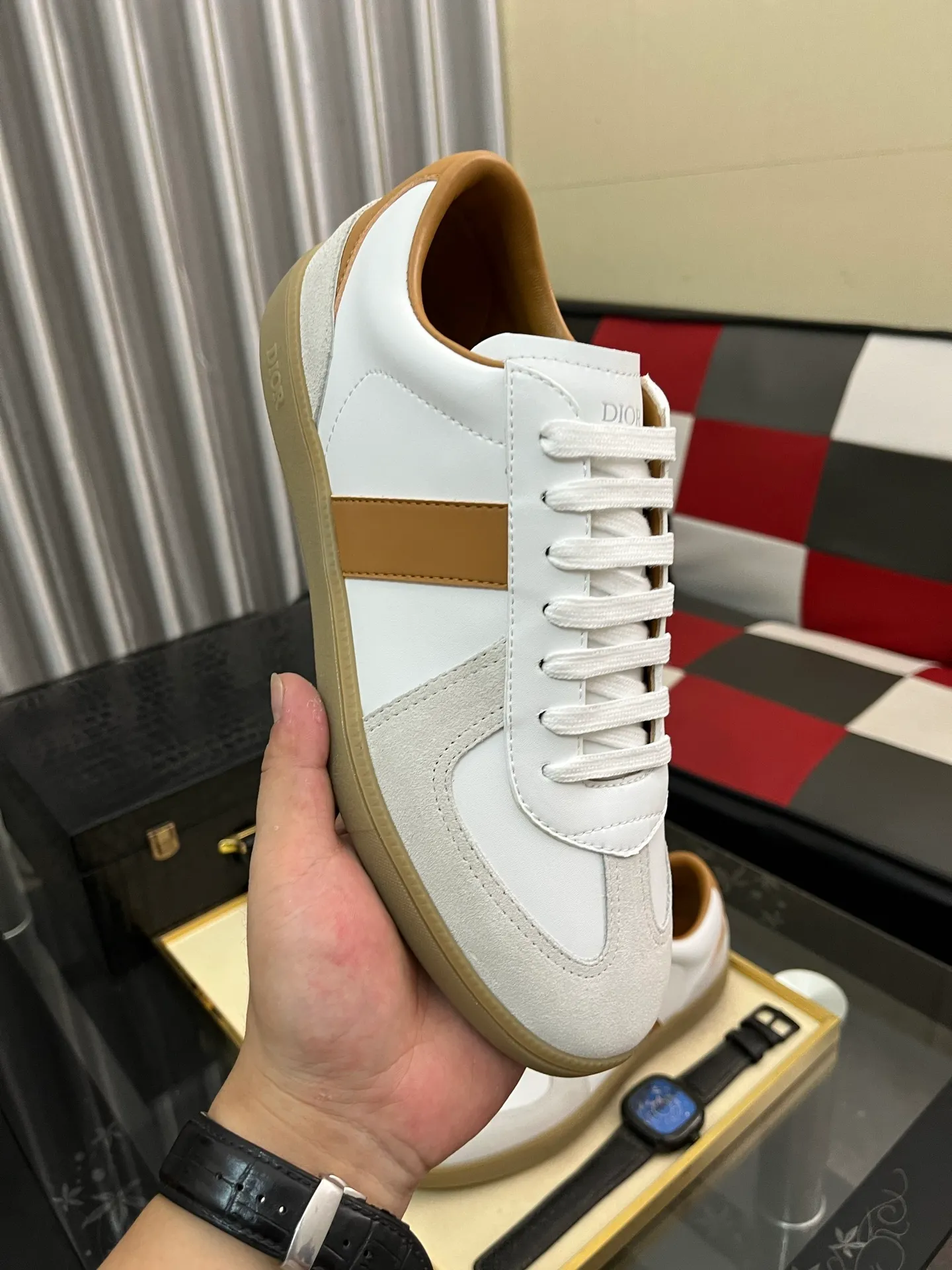 Men's shoes 💰380⌚️⌚️ 【Dior*DIAO】original quality.~ Unique modern style sneakers. 🏃A must-have casual shoe for trendy men😍😍 Original brand imported from Italy, imported original leather, sheep lining (refuses to discolor and grind feet) Sole: Original sole provided by the original factory, French lazy style design ⚠️Fit to the feet, original quality, super comfortable original sole. Code number: 38-448️⃣Colors available